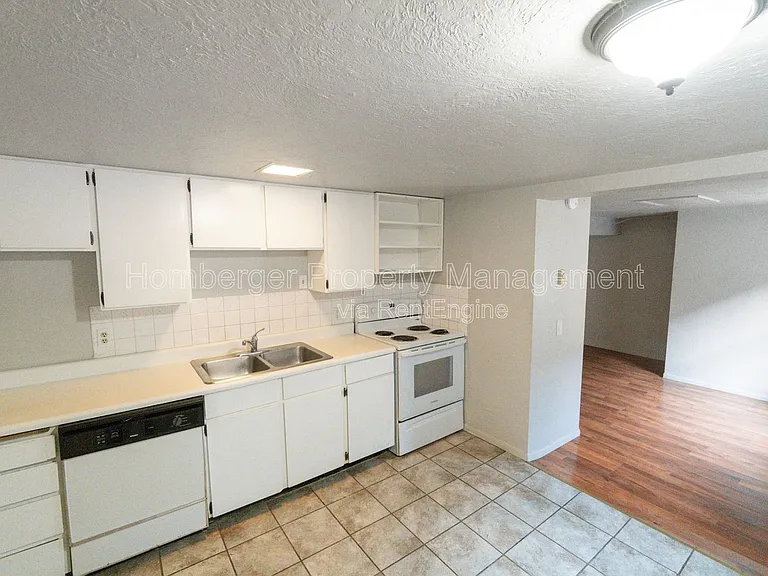 1108 W 12th Ave #4 — Photo 9