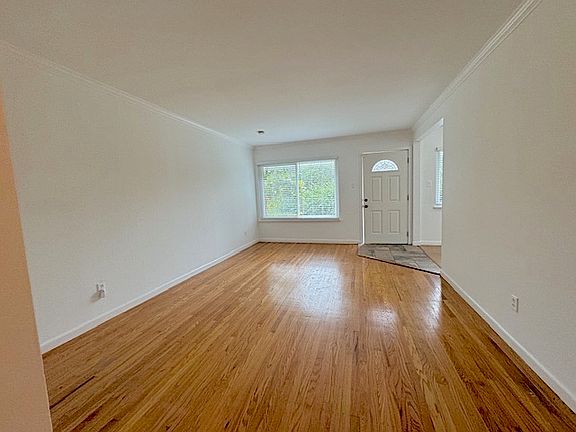 4th image of 719 Bradford Way #719