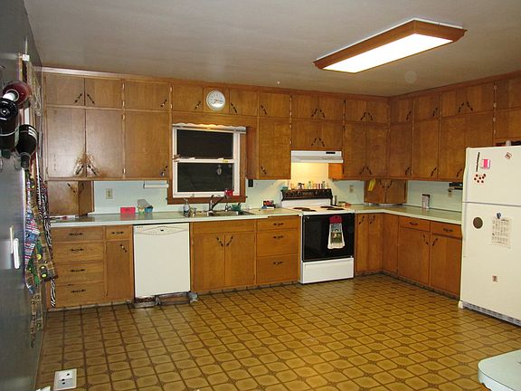 Huge Kitchen 16 x 15