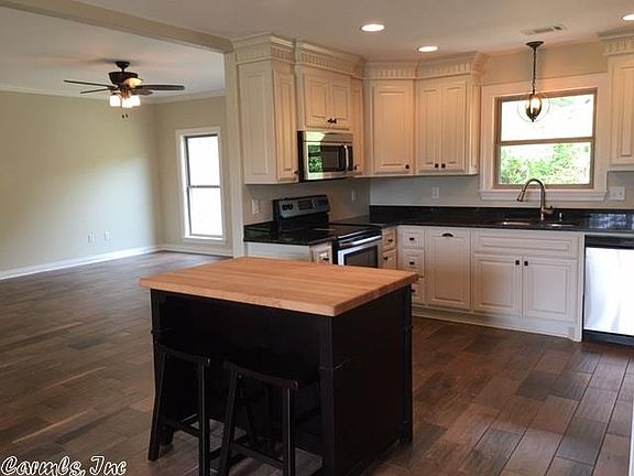 4th image of 3216 Stonehenge Dr