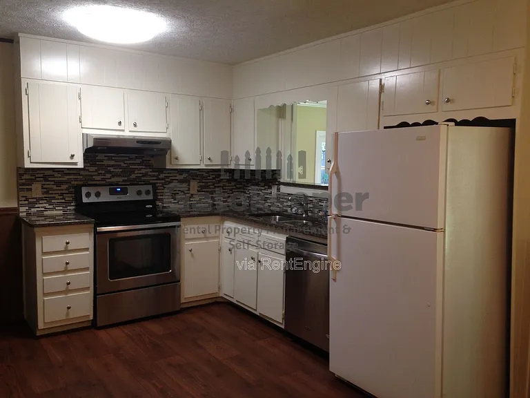 695 Georgia Ave — Photo 4