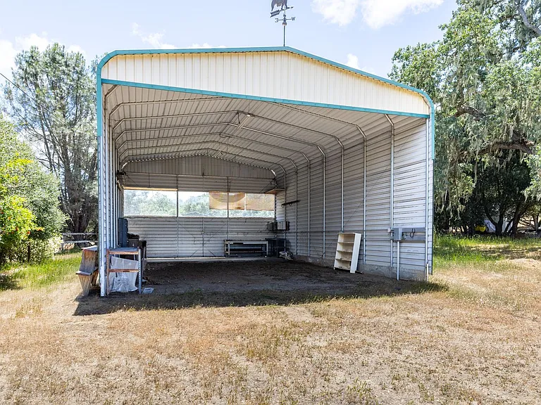 10065 Old Morro Rd E — Photo 14