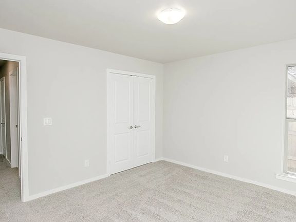 4th image of 402 31st St