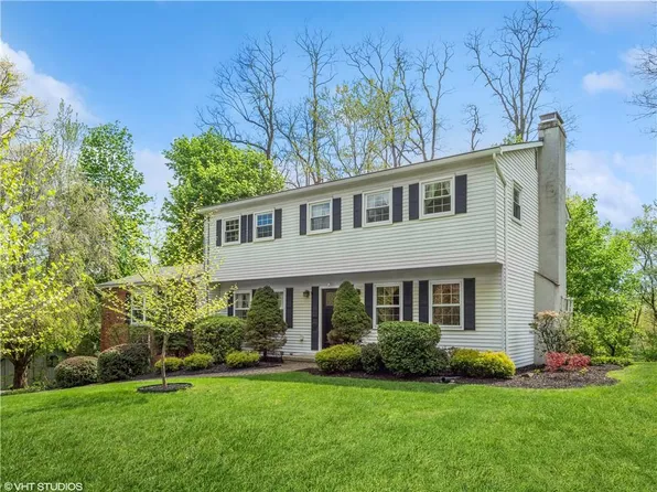16 Old English Way, Wappingers Falls, NY 12590