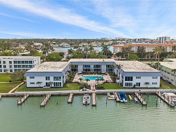 5th image of 333 Harbour DR #103