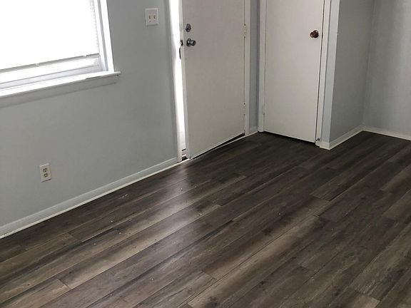 2nd image of 1032 N Wood St #1032