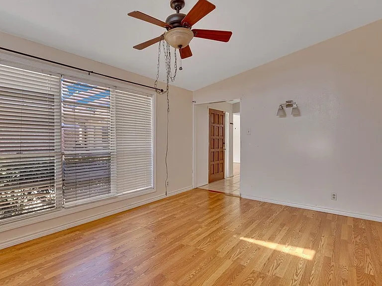 3524 W Shandon Ave — Photo 24