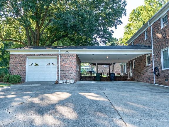 3rd image of 1240 Candlewood Dr