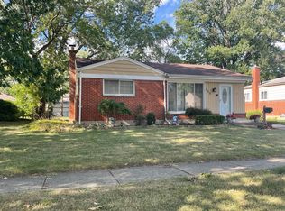 255 N Hecht Dr E, Madison Heights, MI