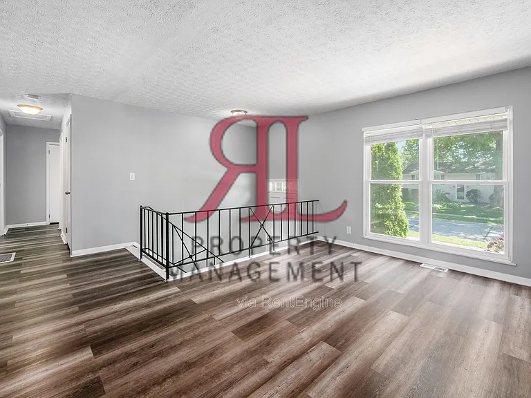 363 Regents Rd — Photo 10