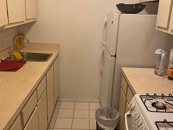 3rd image of 417 E 90th St APT 3E