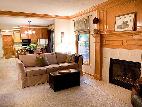 3rd image of 1109 Woodglen Cir