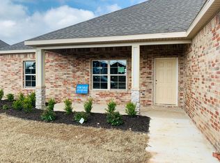 2300 N Brook Ln, Siloam Springs, AR 72761