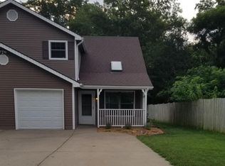 37 Cherry St #B, Liberty, MO 64068