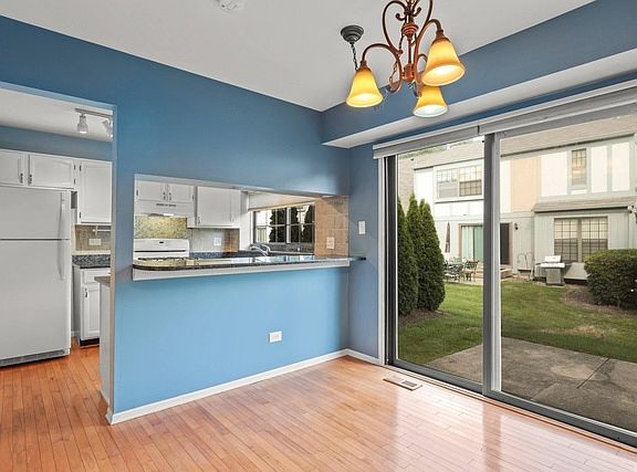 4th image of 4552 Opal Dr