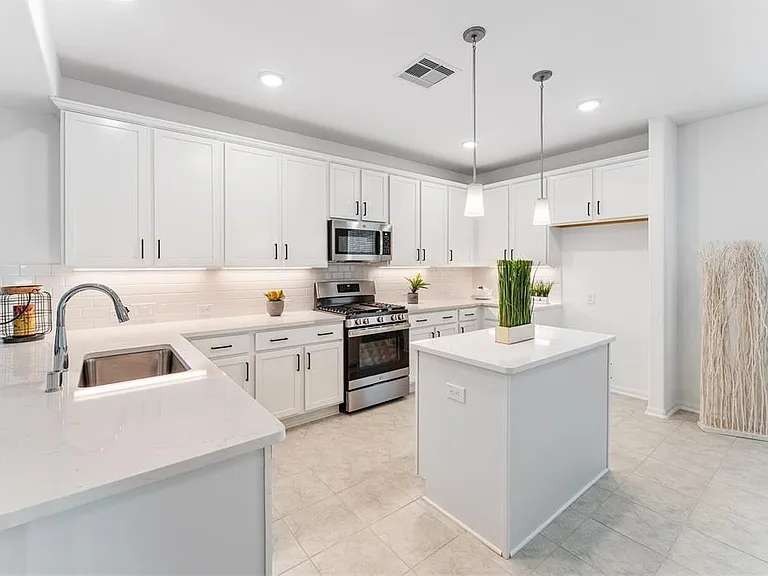550 Long Beach Bay Dr — Photo 32