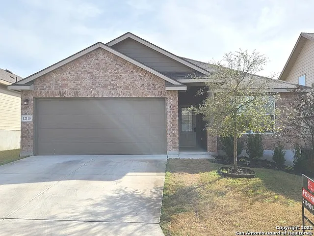 3 bed, 2.0 bath, 1455 sqft, $1,650 — Photo 2