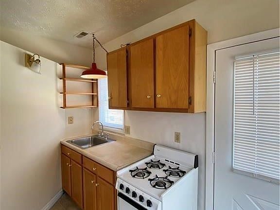 2nd image of 20351 Goller Ave