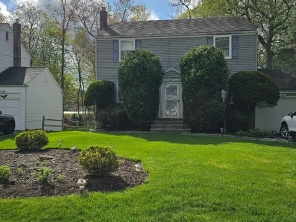 27 Longacre Dr, Livingston Twp., NJ 07039