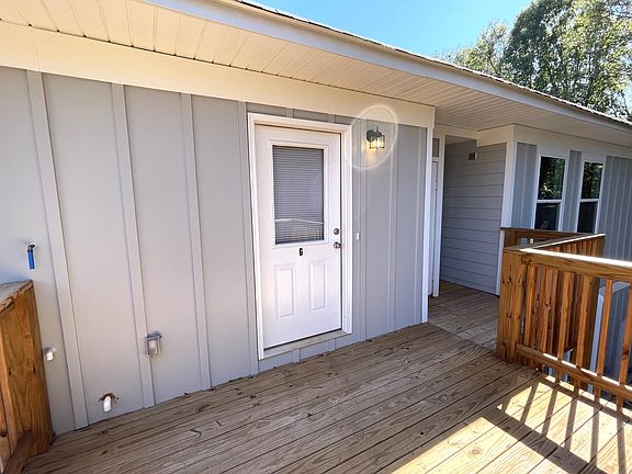 4th image of 75 Venita Dr #8