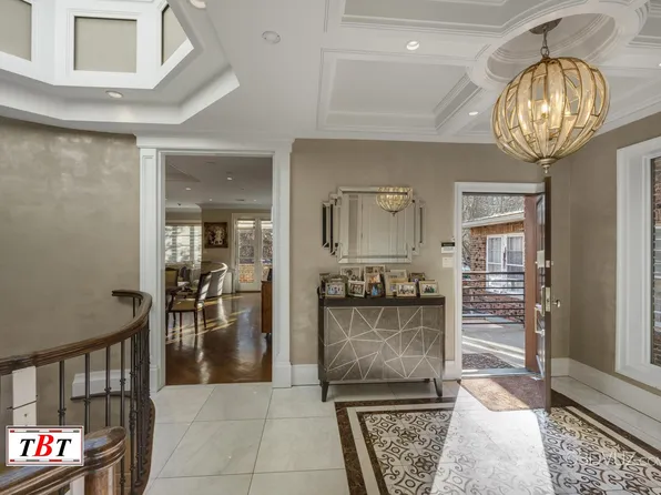 2107 Avenue N image 12 of 58