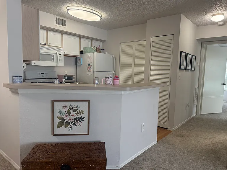 2300 Pembrook Dr #1 — Photo 5