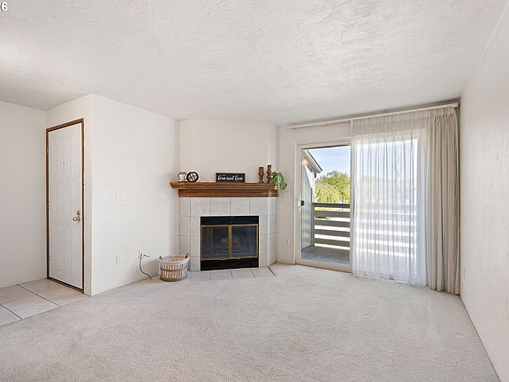 4th image of 650 Harlow Rd APT 248