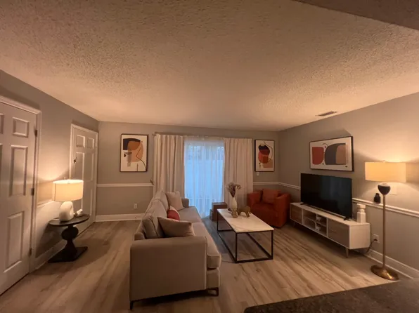 200 S Betty Ln, Clearwater, FL 33756