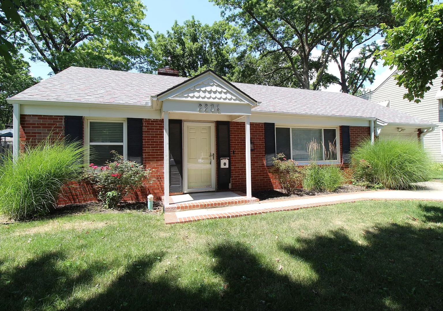 2 Bedroom 1 Bath Home In Prairie Village — Photo 2