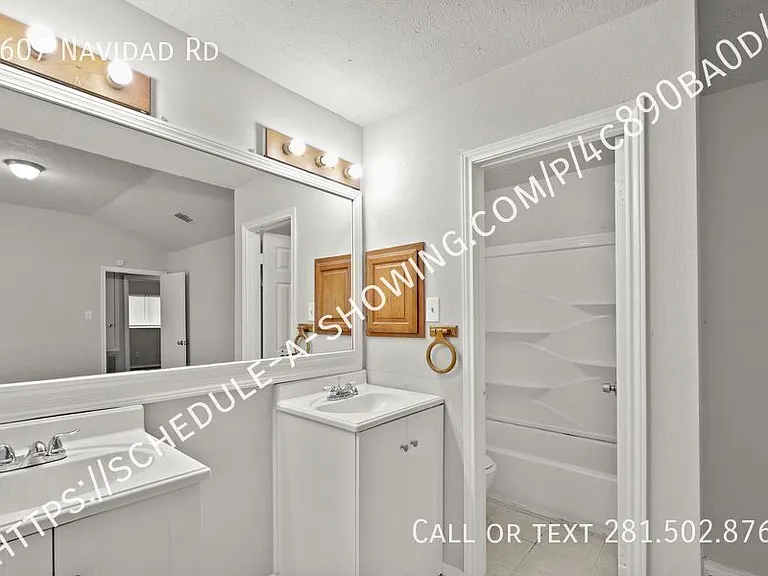 6607 Navidad Rd — Photo 10