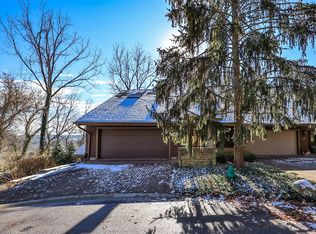 9 Spring Knoll Dr, Cincinnati, OH 45227