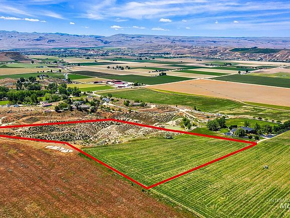 4th image of Randall Ln