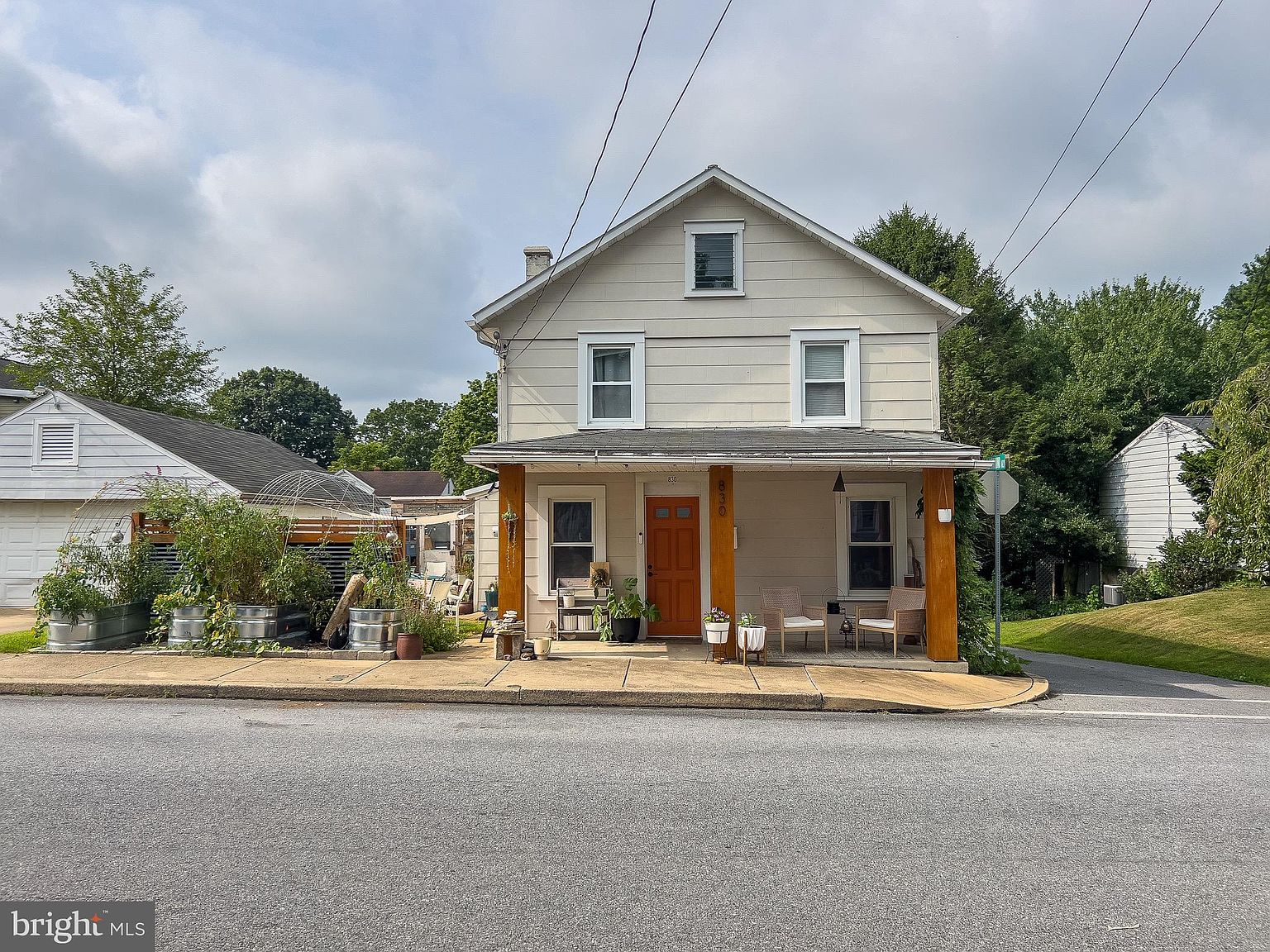 830 Broad St, Akron, PA 17501 Zillow