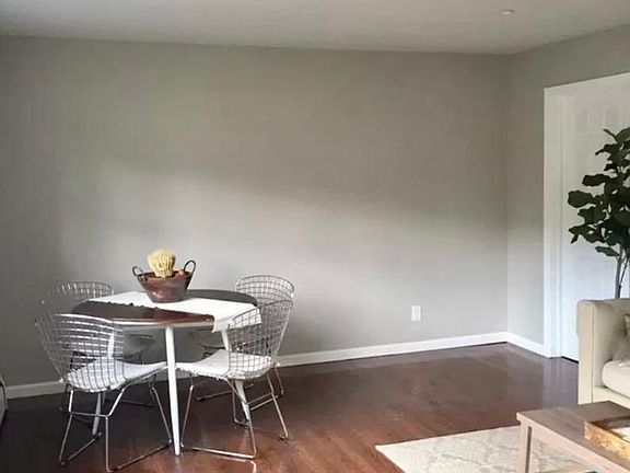 4th image of 80-82 Poplar Ave Unit 2