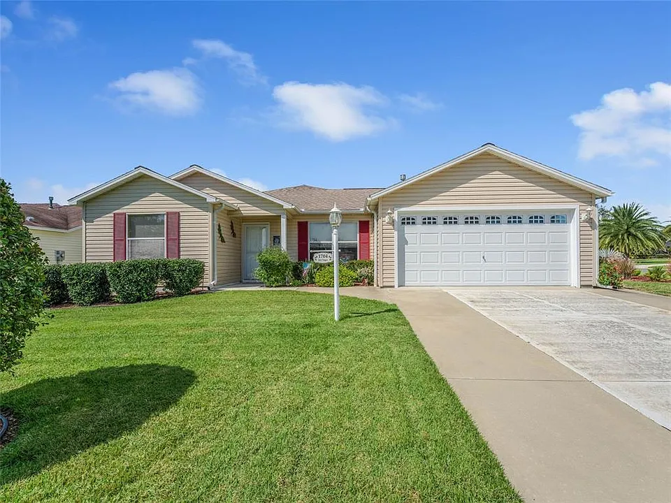 1704 Lisette Way