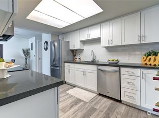 11901 93rd Ave NE APT B207, Kirkland, WA
