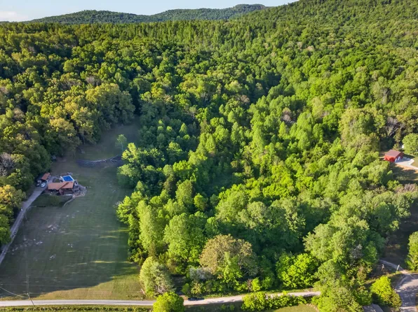 0 Genes Rd, Sparta, TN 38583