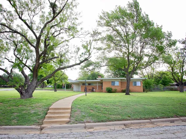 1400 Brazos St, Graham, TX 76450