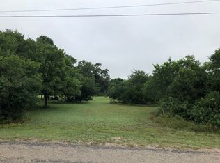 102 Pin Oak Dr, Mountain City, TX 78610