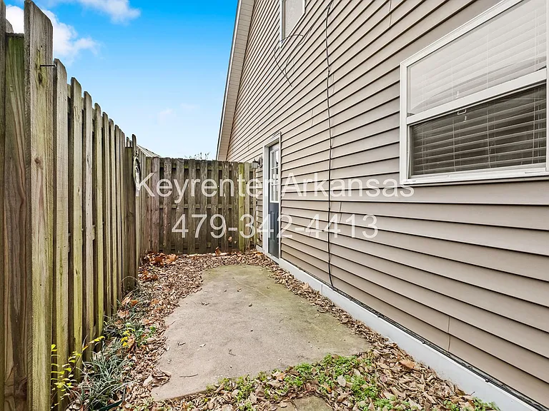 1481 Holland Dr — Photo 25