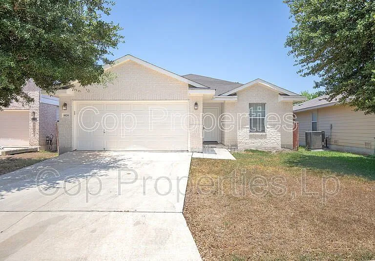 9179 Everton — Photo 1