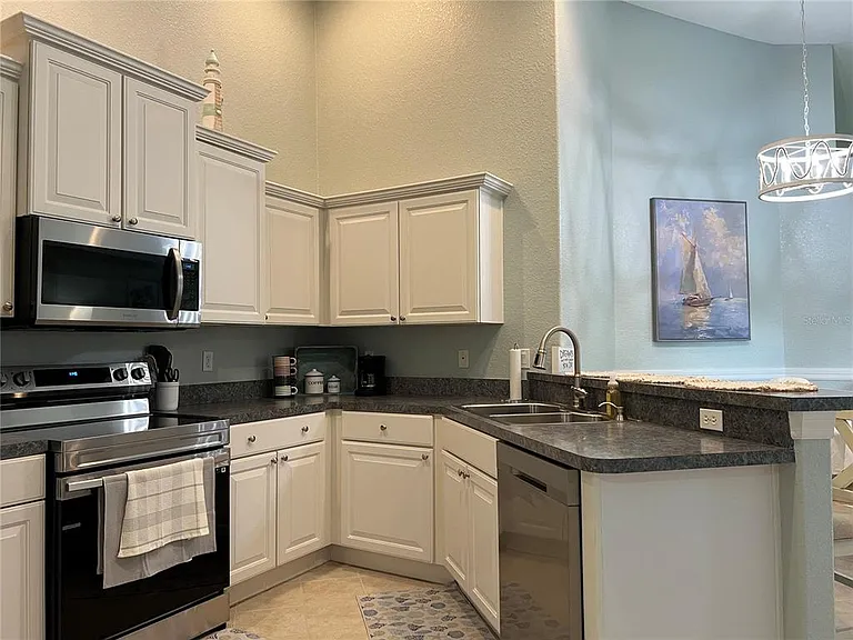 3653 Lakewood Blvd — Photo 19