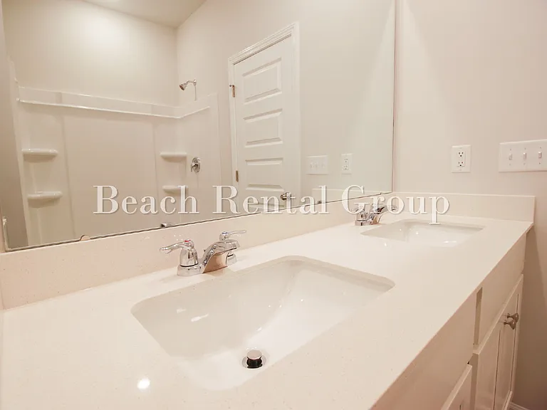 1320 Speedway St — Photo 12
