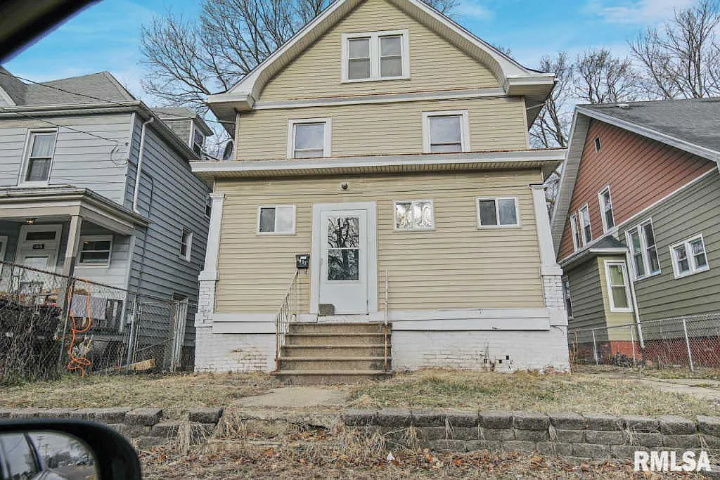1617 NE Jefferson Ave photo 1