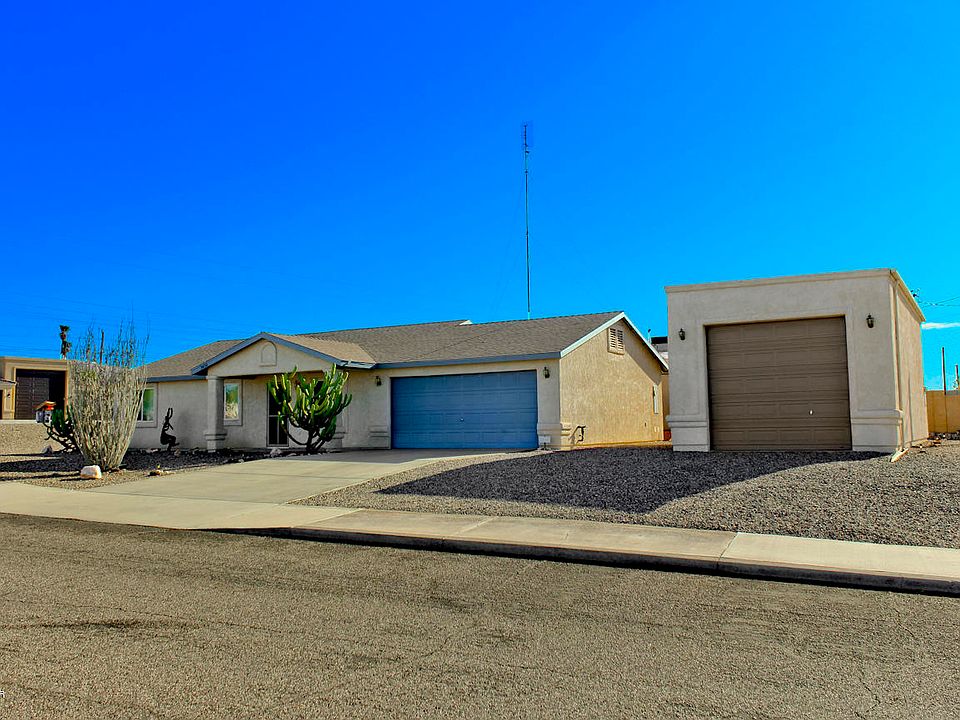 1st image of 3454 Newport Dr
