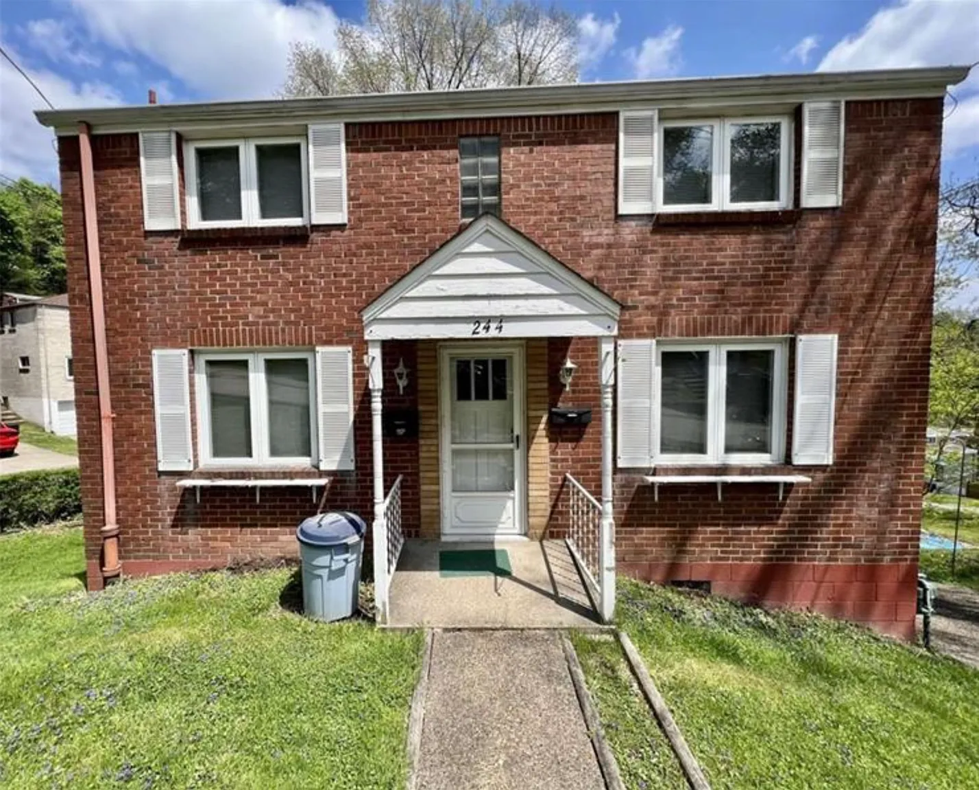 244 Frankfort Ave Floor 1 photo 1