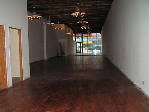 5th image of 2557 W North Ave