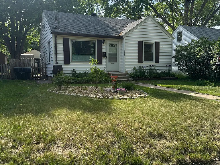 5049 Washburn Ave N — Photo 1