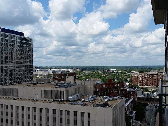 2nd image of 565 Peachtree St NE Unit 1706