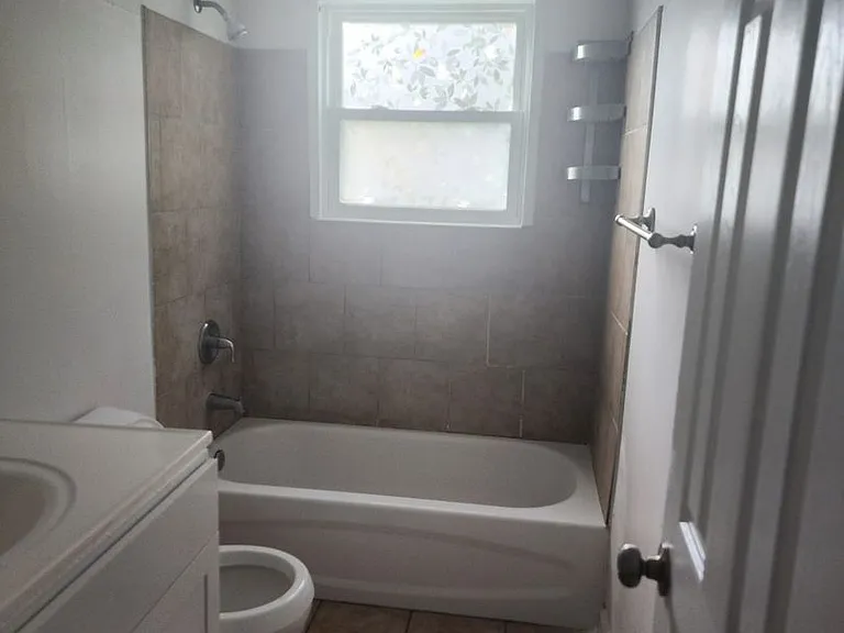 1285 Sir Kay Dr — Photo 10
